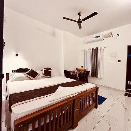 Enocean Homestay Cherai Beach Buitenkant foto
