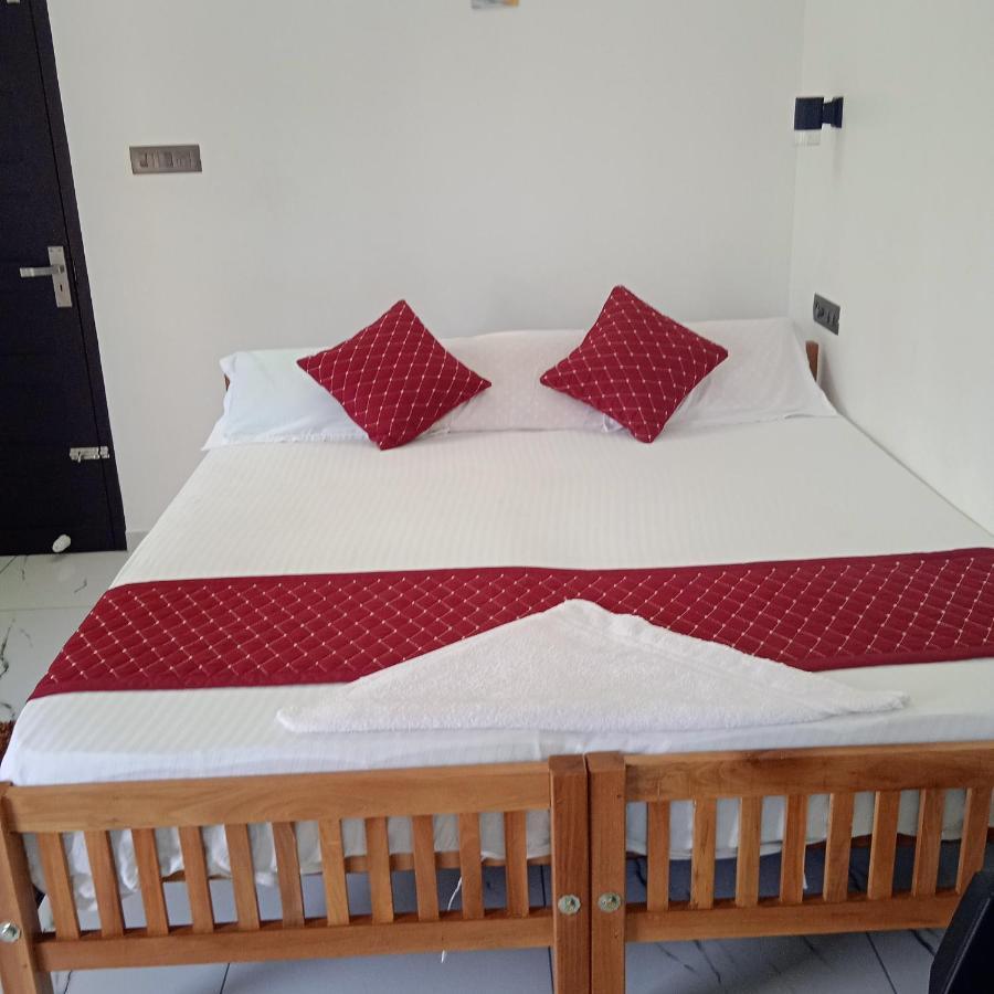 Enocean Homestay Cherai Beach Buitenkant foto