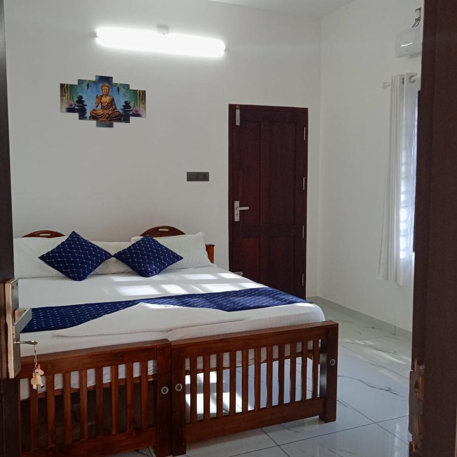 Enocean Homestay Cherai Beach Buitenkant foto