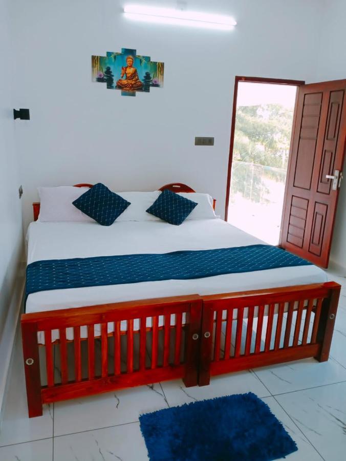 Enocean Homestay Cherai Beach Buitenkant foto