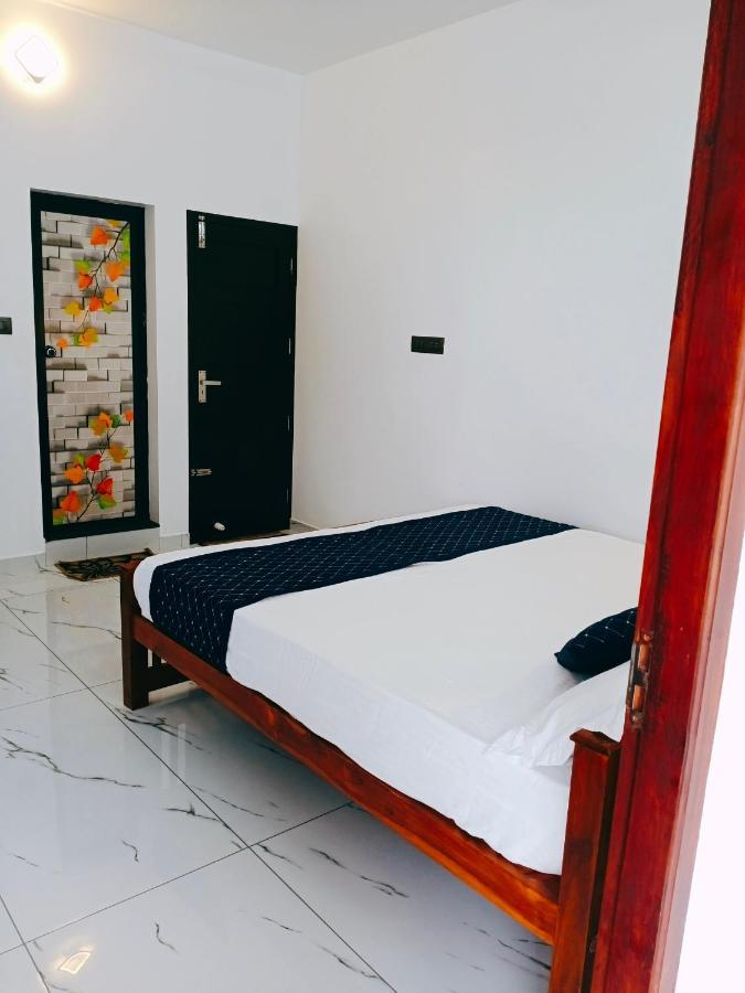 Enocean Homestay Cherai Beach Buitenkant foto
