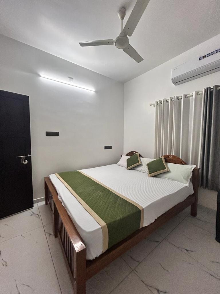Enocean Homestay Cherai Beach Buitenkant foto