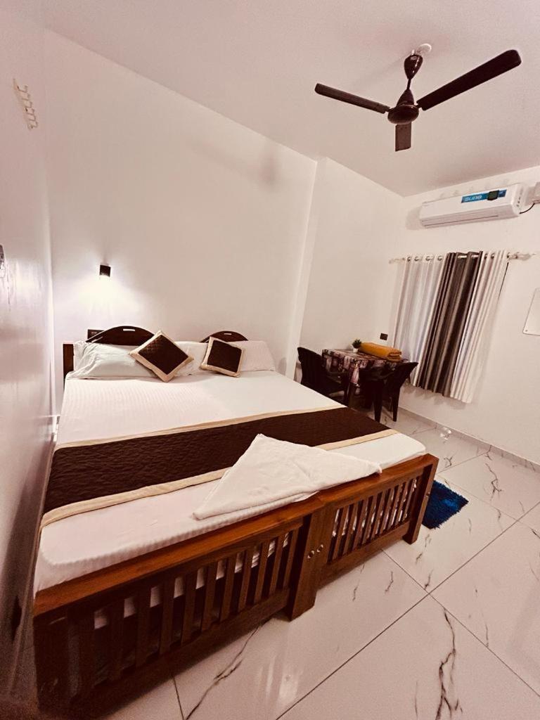 Enocean Homestay Cherai Beach Buitenkant foto