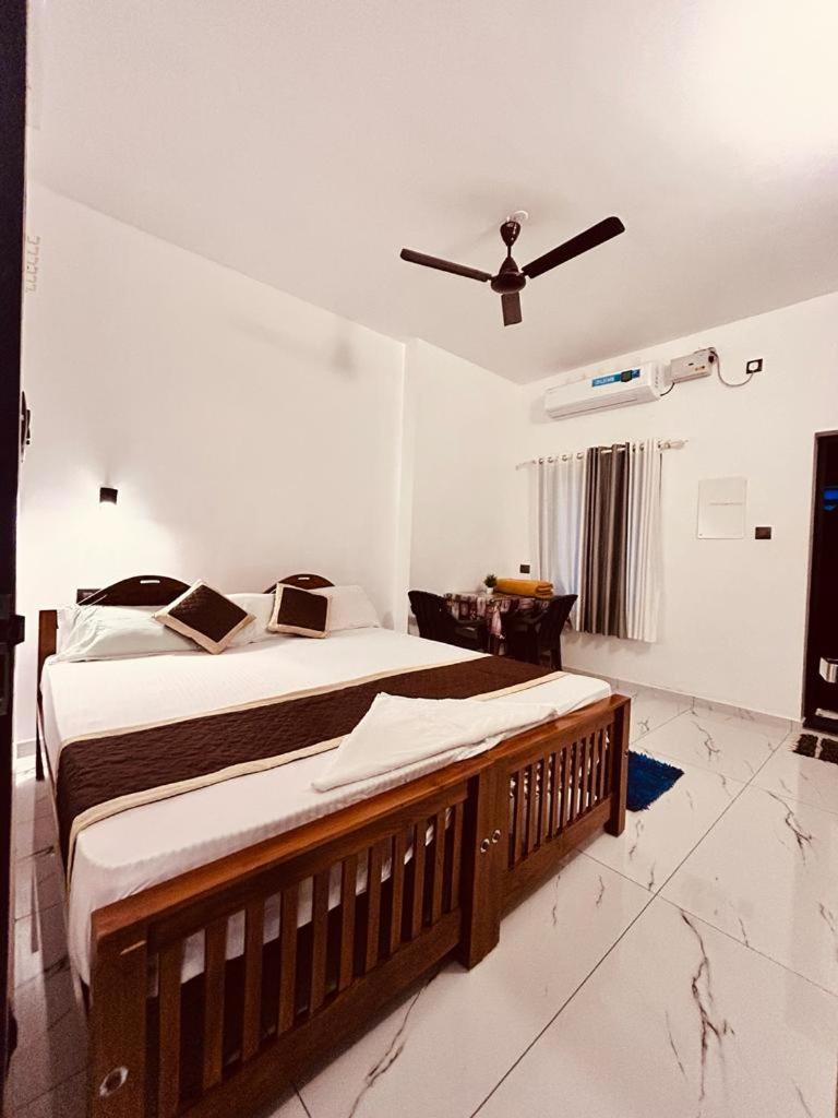 Enocean Homestay Cherai Beach Buitenkant foto