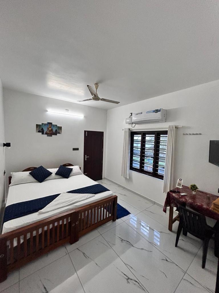Enocean Homestay Cherai Beach Buitenkant foto